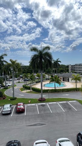 4022 Hythe B, Boca Raton, FL 33434