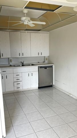 4022 Hythe B, Boca Raton, FL 33434