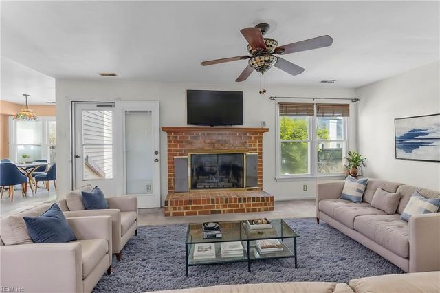 2092 Grey Fox LN, Virginia Beach, VA 23456