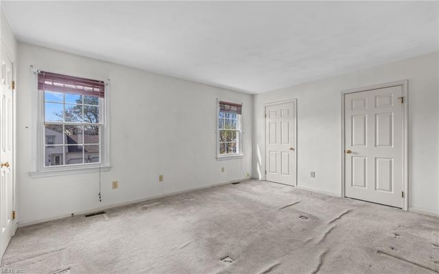 2092 Grey Fox LN, Virginia Beach, VA 23456