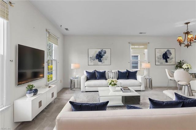 2092 Grey Fox LN, Virginia Beach, VA 23456