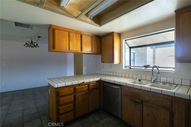 18845 Madrone, Hesperia, CA 92345