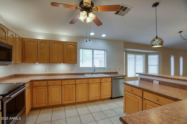 23171 W SHADOW Drive, Buckeye, AZ 85326