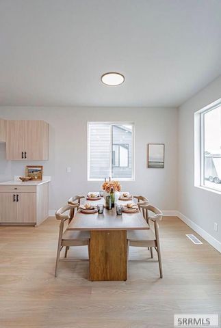 6425 Ender Ln, Idaho Falls, ID 83401