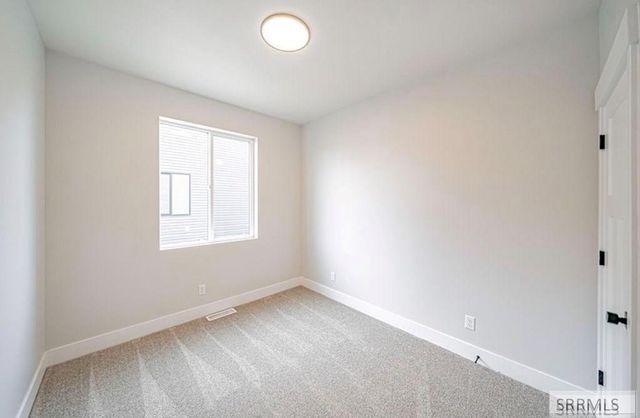 6425 Ender Ln, Idaho Falls, ID 83401