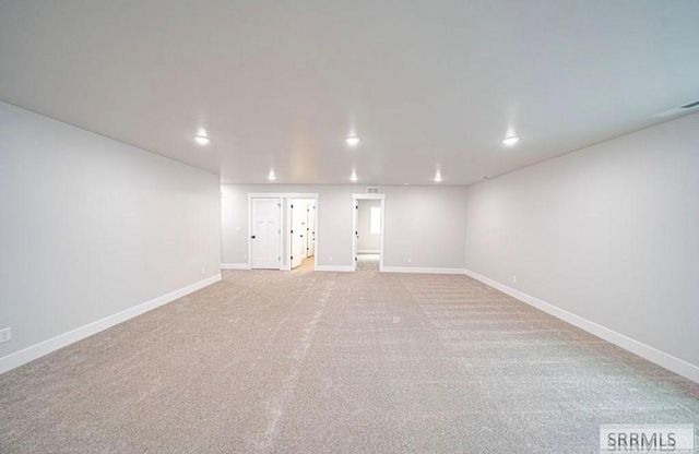 6425 Ender Ln, Idaho Falls, ID 83401