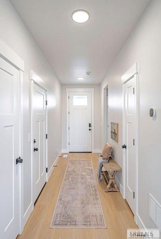 6425 Ender Ln, Idaho Falls, ID 83401