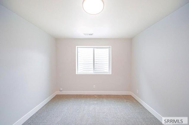 6425 Ender Ln, Idaho Falls, ID 83401