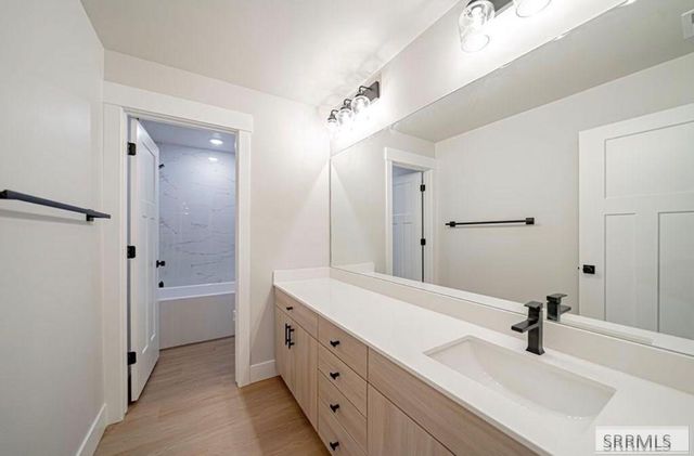 6425 Ender Ln, Idaho Falls, ID 83401