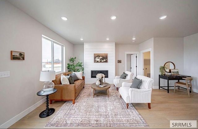 6425 Ender Ln, Idaho Falls, ID 83401