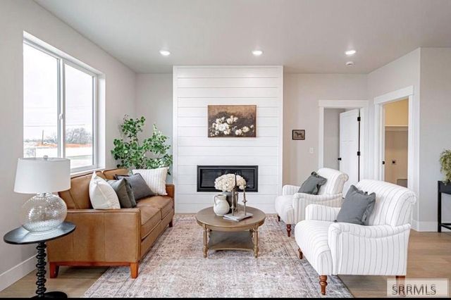 6425 Ender Ln, Idaho Falls, ID 83401