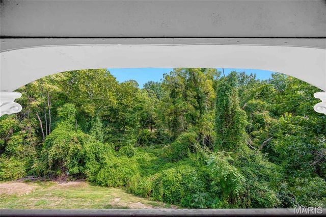 7611 Triwoods Drive J, Shrewsbury, MO 63119