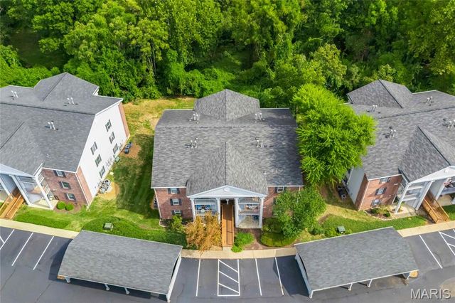 7611 Triwoods Drive J, Shrewsbury, MO 63119