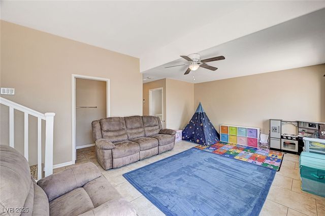 7813 Falconwing Avenue, Las Vegas, NV 89131