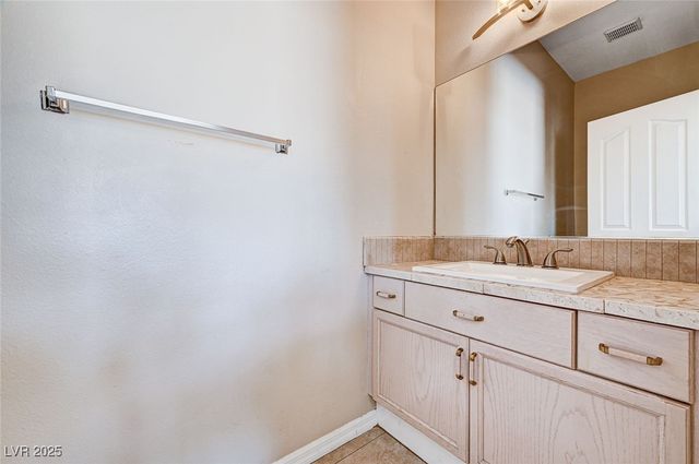 7813 Falconwing Avenue, Las Vegas, NV 89131