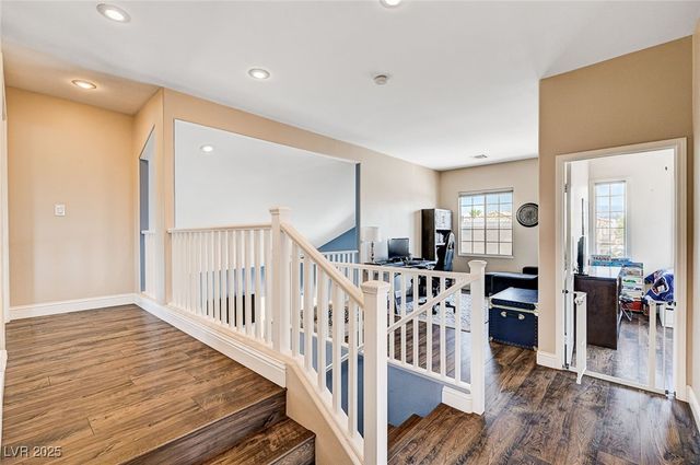 7813 Falconwing Avenue, Las Vegas, NV 89131