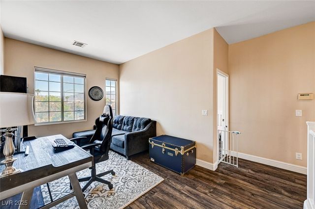 7813 Falconwing Avenue, Las Vegas, NV 89131