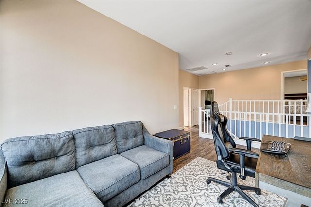 7813 Falconwing Avenue, Las Vegas, NV 89131