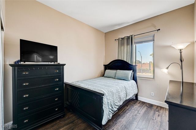 7813 Falconwing Avenue, Las Vegas, NV 89131