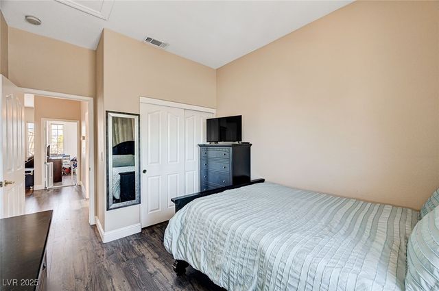 7813 Falconwing Avenue, Las Vegas, NV 89131