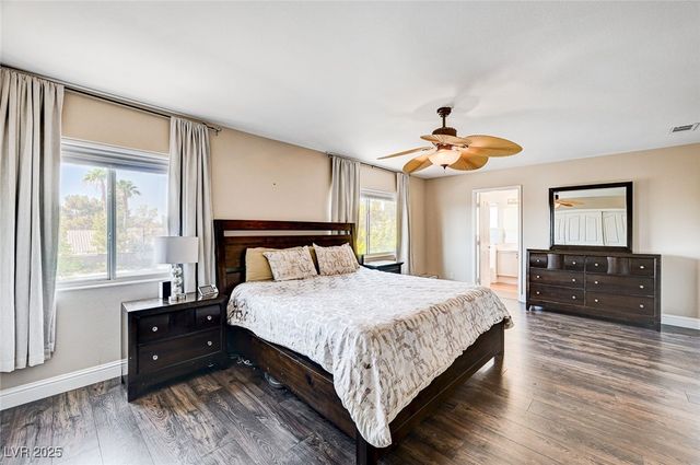 7813 Falconwing Avenue, Las Vegas, NV 89131