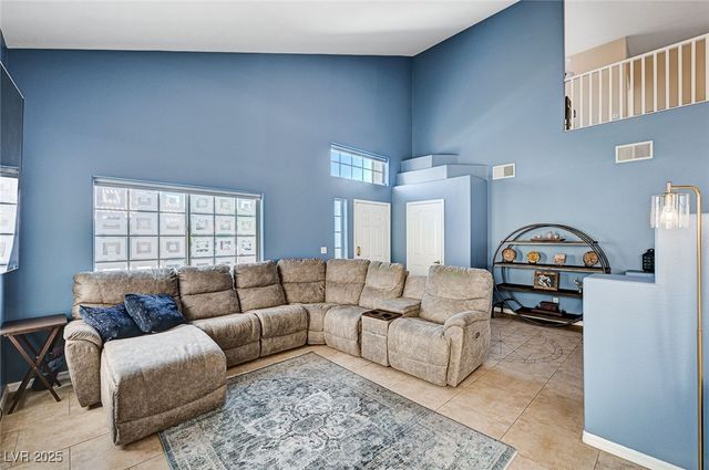 7813 Falconwing Avenue, Las Vegas, NV 89131