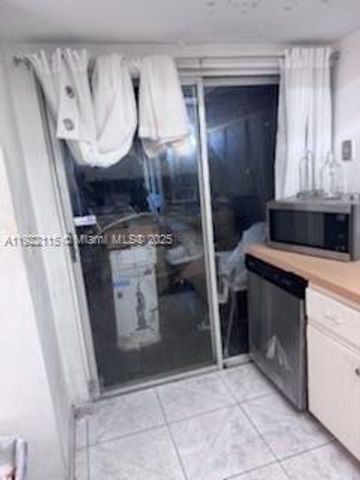 5890 NW 15th St, Sunrise, FL 33313