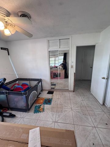 5890 NW 15th St, Sunrise, FL 33313