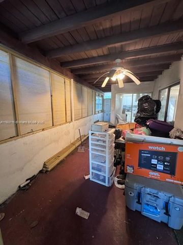 5890 NW 15th St, Sunrise, FL 33313