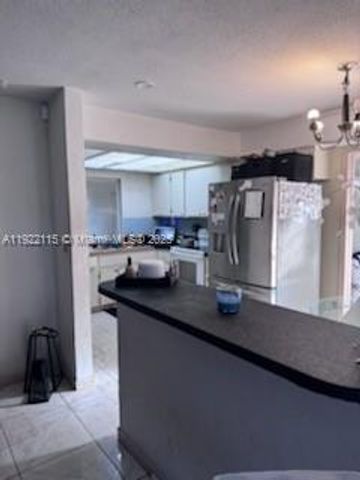 5890 NW 15th St, Sunrise, FL 33313