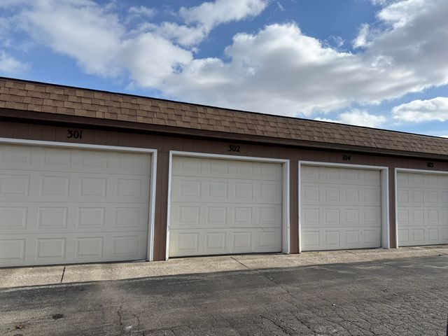 2306 Martha Street 302, Highland, IN 46322