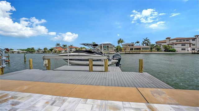 7689 COVE TERRACE, Sarasota, FL 34231