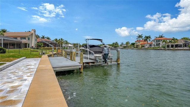 7689 COVE TERRACE, Sarasota, FL 34231