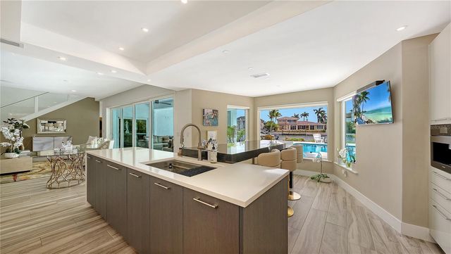 7689 COVE TERRACE, Sarasota, FL 34231