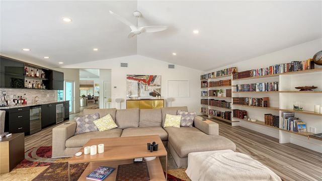 7689 COVE TERRACE, Sarasota, FL 34231