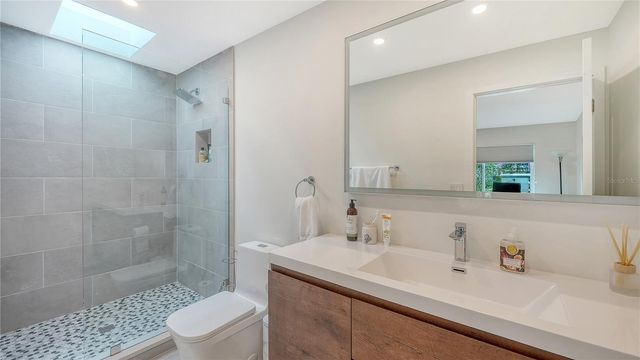 7689 COVE TERRACE, Sarasota, FL 34231