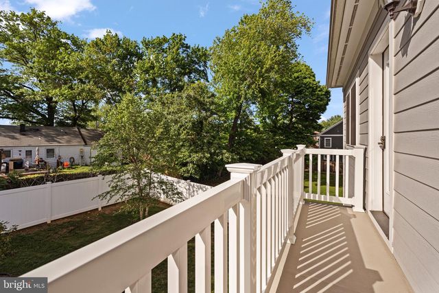 7606 LEONARD DR, Falls Church, VA 22043