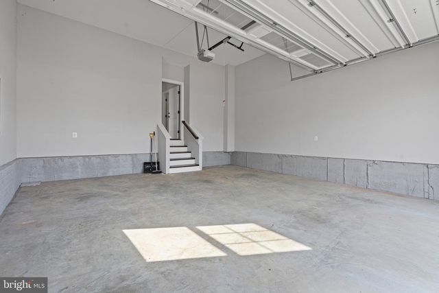 7606 LEONARD DR, Falls Church, VA 22043