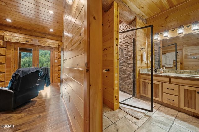 4769 Jones Cove Road, Cosby, TN 37722