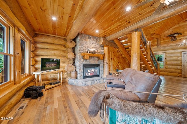 4769 Jones Cove Road, Cosby, TN 37722
