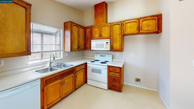 2825 Cashew St, Antioch, CA 94509