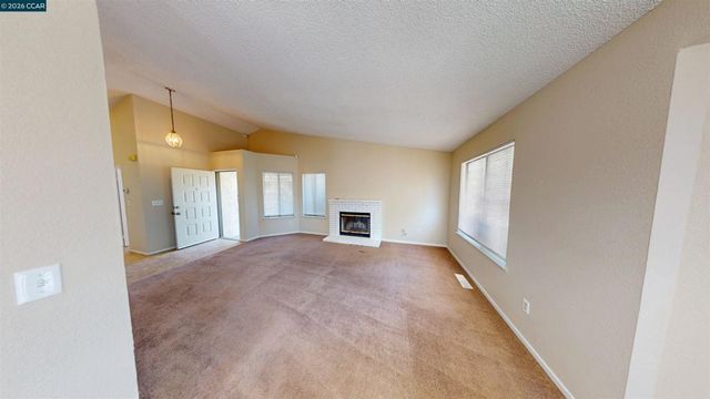 2825 Cashew St, Antioch, CA 94509