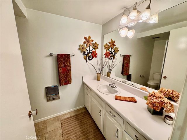 18 Via Castilla C, Laguna Woods, CA 92637