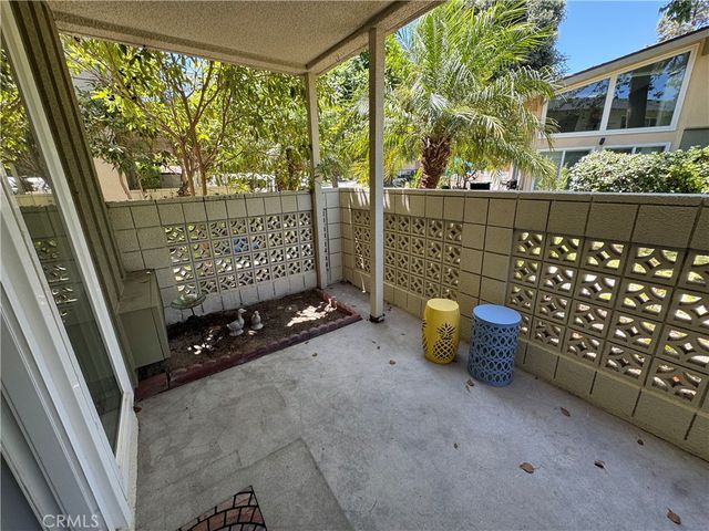 18 Via Castilla C, Laguna Woods, CA 92637