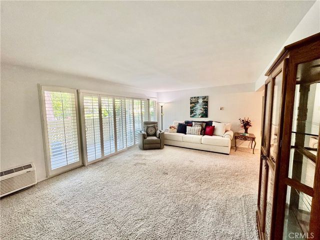 18 Via Castilla C, Laguna Woods, CA 92637
