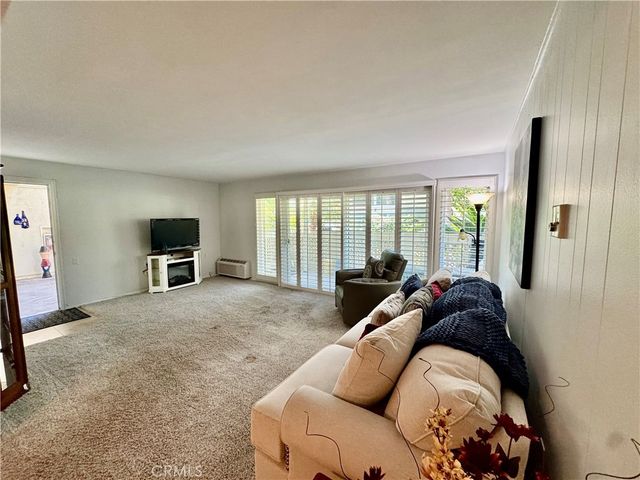 18 Via Castilla C, Laguna Woods, CA 92637