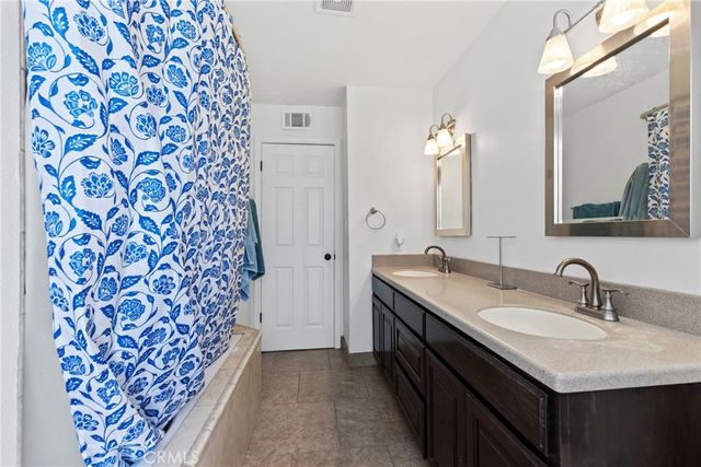 1975 E Alexander, Merced, CA 95340