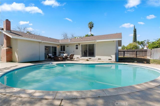 1975 E Alexander, Merced, CA 95340