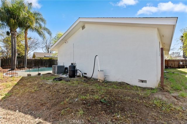 1975 E Alexander, Merced, CA 95340