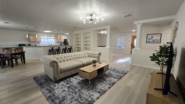 5256 Chessie Circle, Haltom City, TX 76137